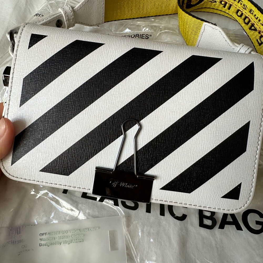 Off-White Diagonal Mini Flap Crossbody Bag Black White Binder Clip - Picture 3 of 12